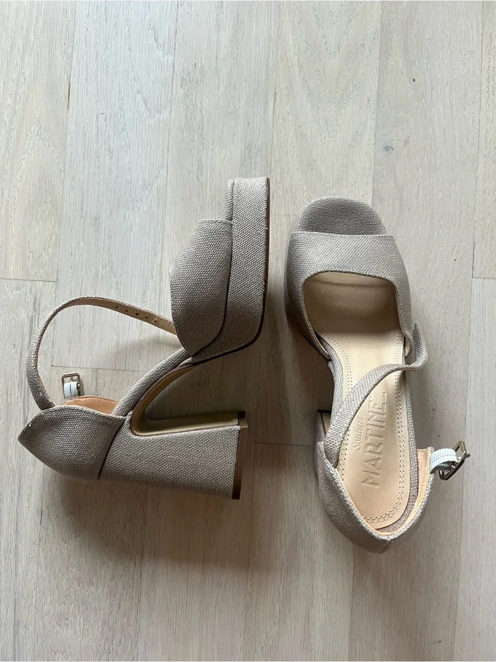 Souliers Martinez Platform Block Heel Sandal - Beige